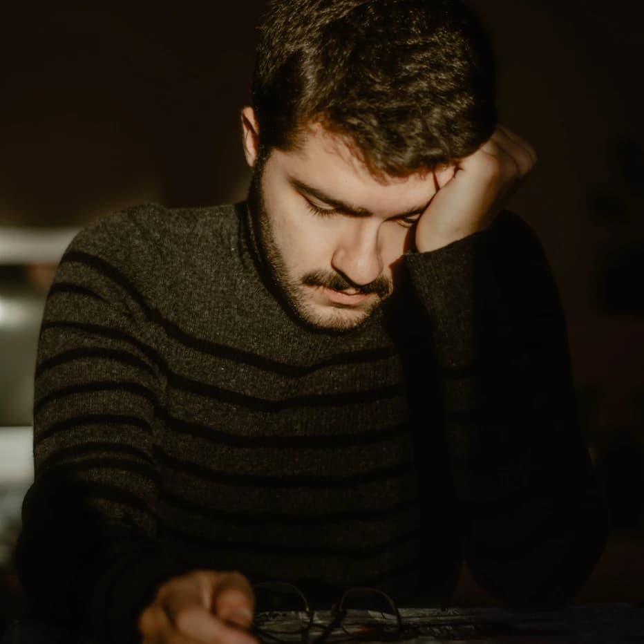 Atașamentul ambivalent, sau când nevoia de conexiune este atât de mare încât mi-e teamă și mă ascund